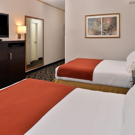 Holiday Inn Express & Suites Tacoma South - Lakewood By Ihg Екстер'єр фото