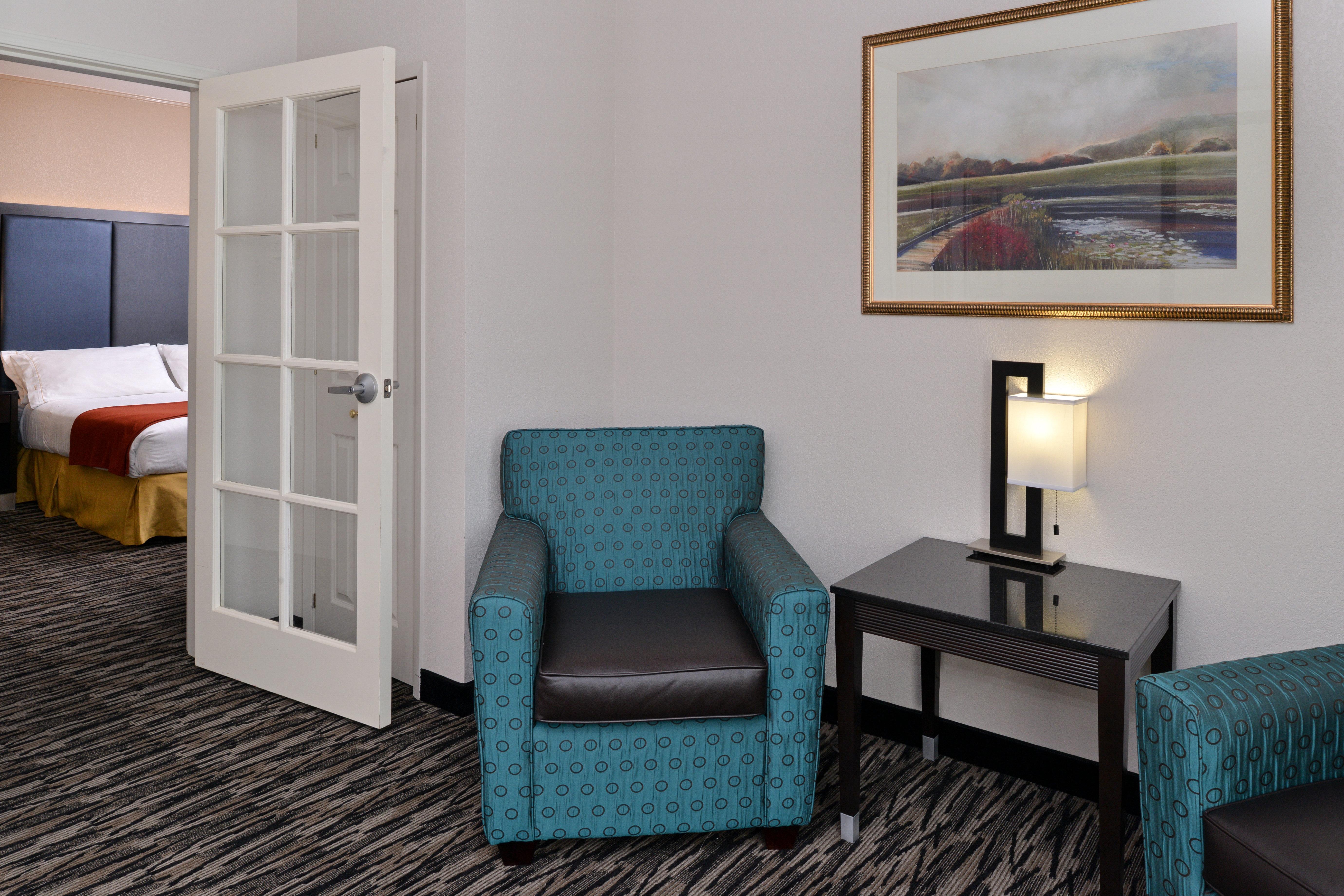 Holiday Inn Express & Suites Tacoma South - Lakewood By Ihg Екстер'єр фото