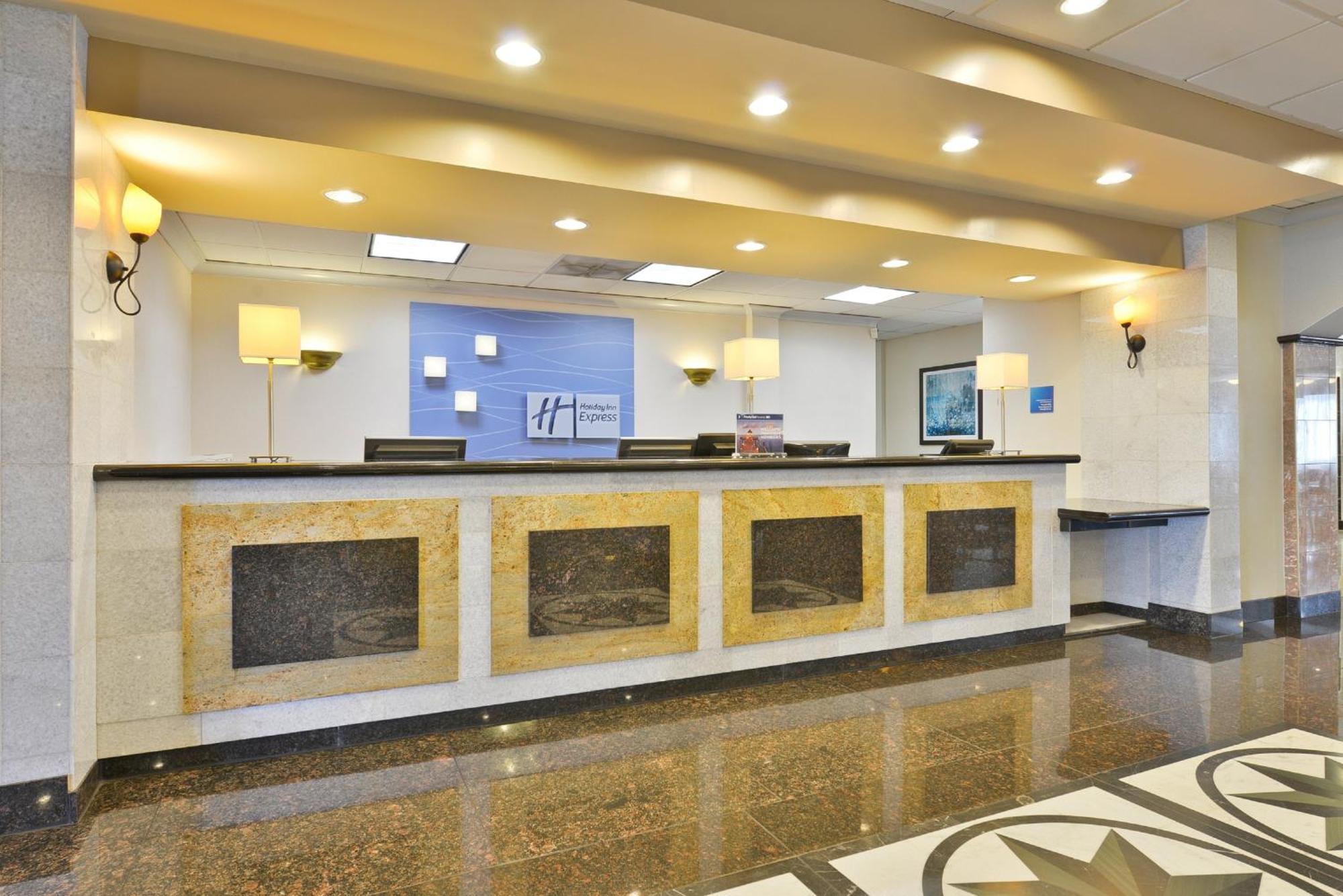 Holiday Inn Express & Suites Tacoma South - Lakewood By Ihg Екстер'єр фото