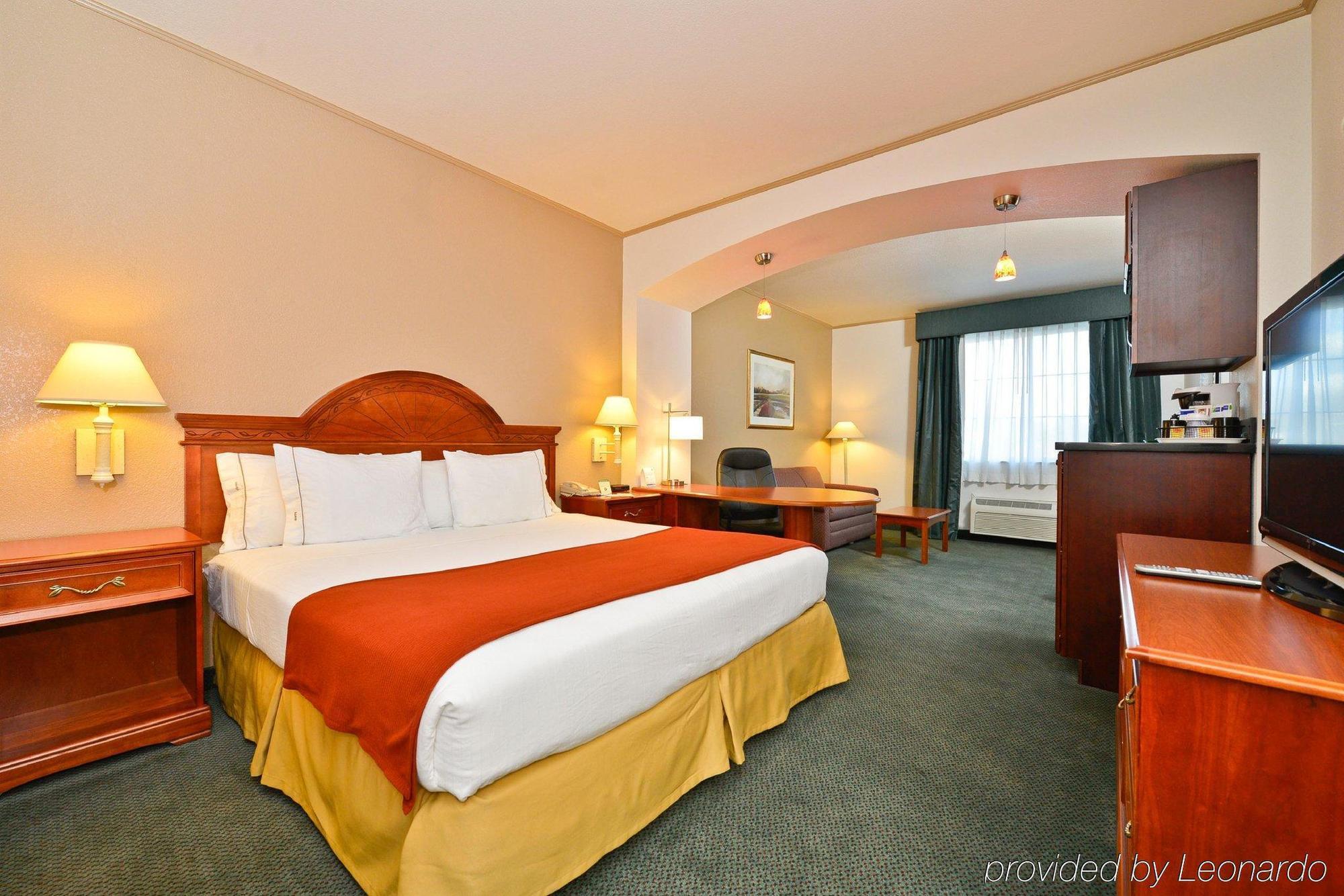 Holiday Inn Express & Suites Tacoma South - Lakewood By Ihg Екстер'єр фото